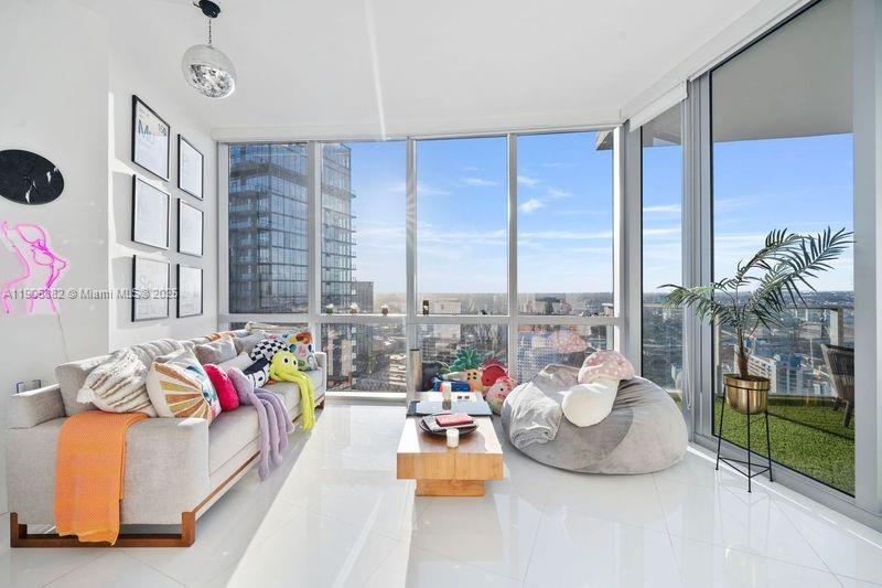 851 NE 1st Ave # 3910