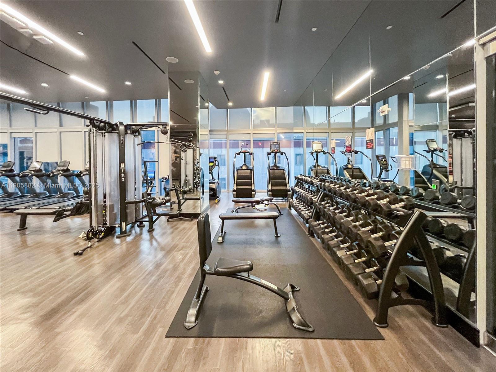 851 NE 1st Ave # 3910