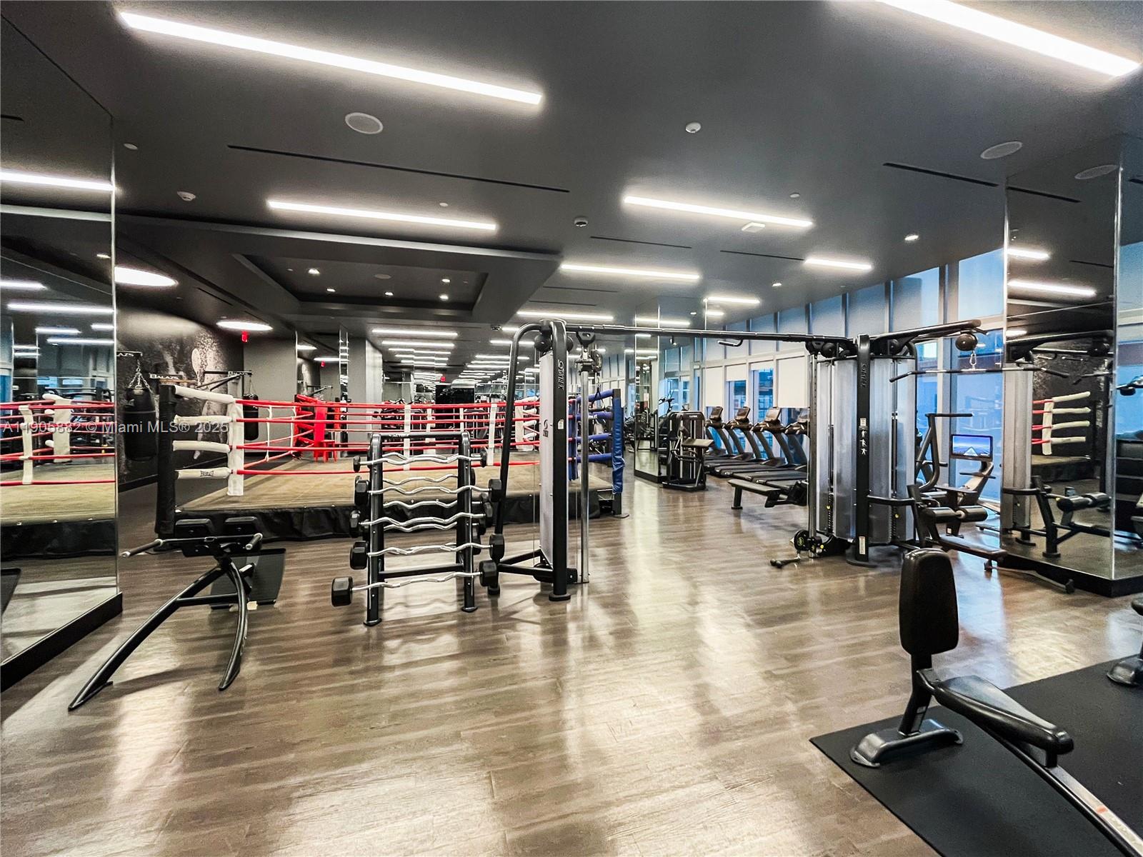 851 NE 1st Ave # 3910