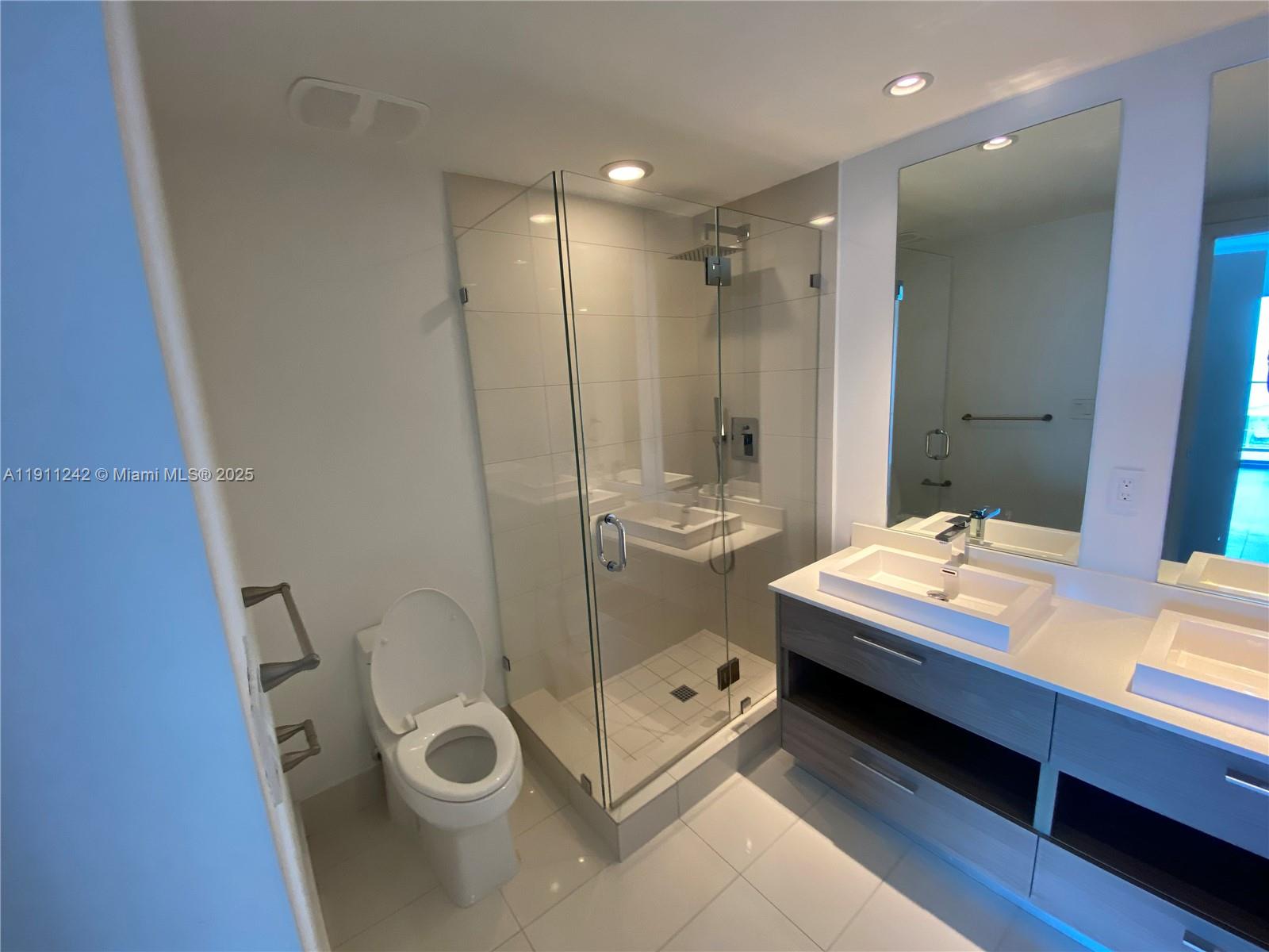 1300 S MIAMI AVE Unit: 3802