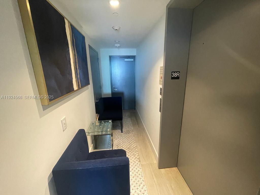 3131 NE 7th Ave # 3802