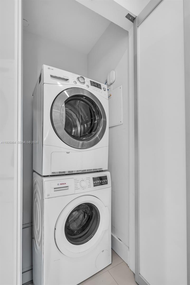 900 Biscayne Blvd # 2312