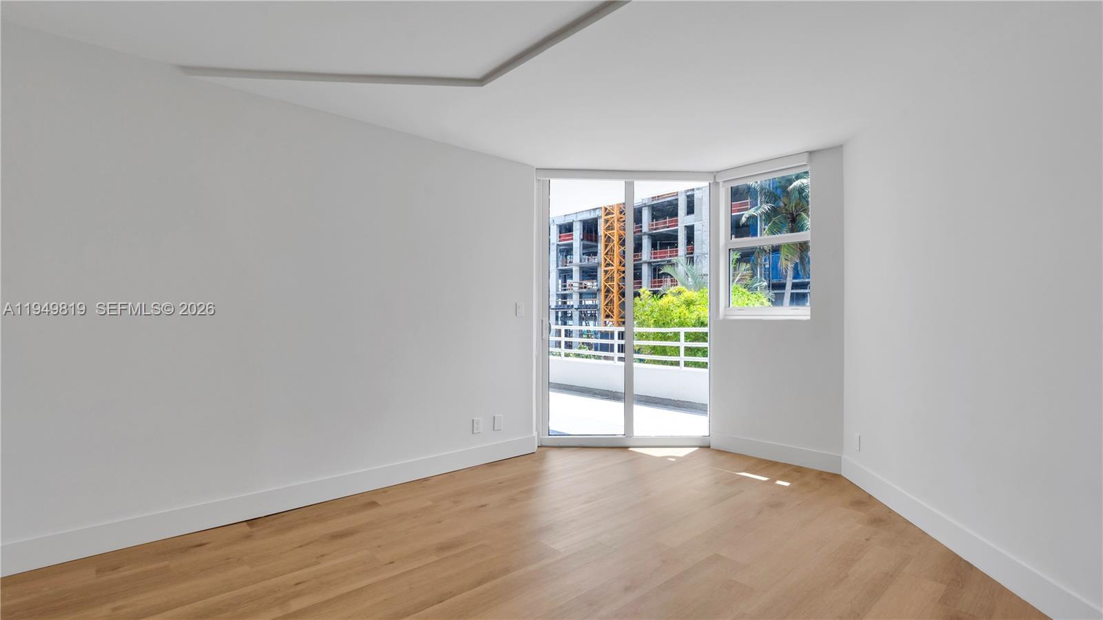 555 NE 34th St # 2107