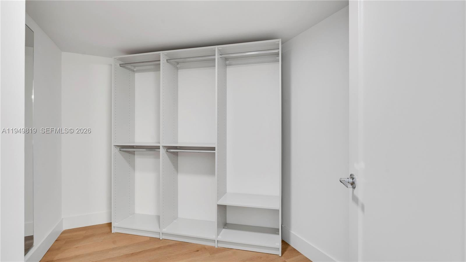 555 NE 34th St # 2107