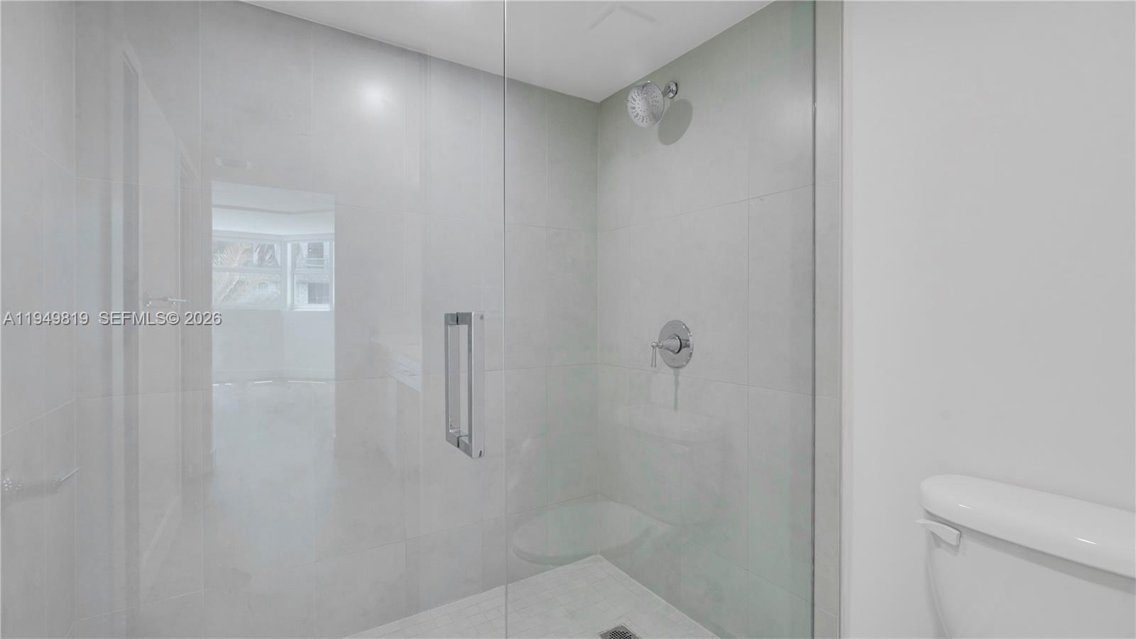 555 NE 34th St # 2107