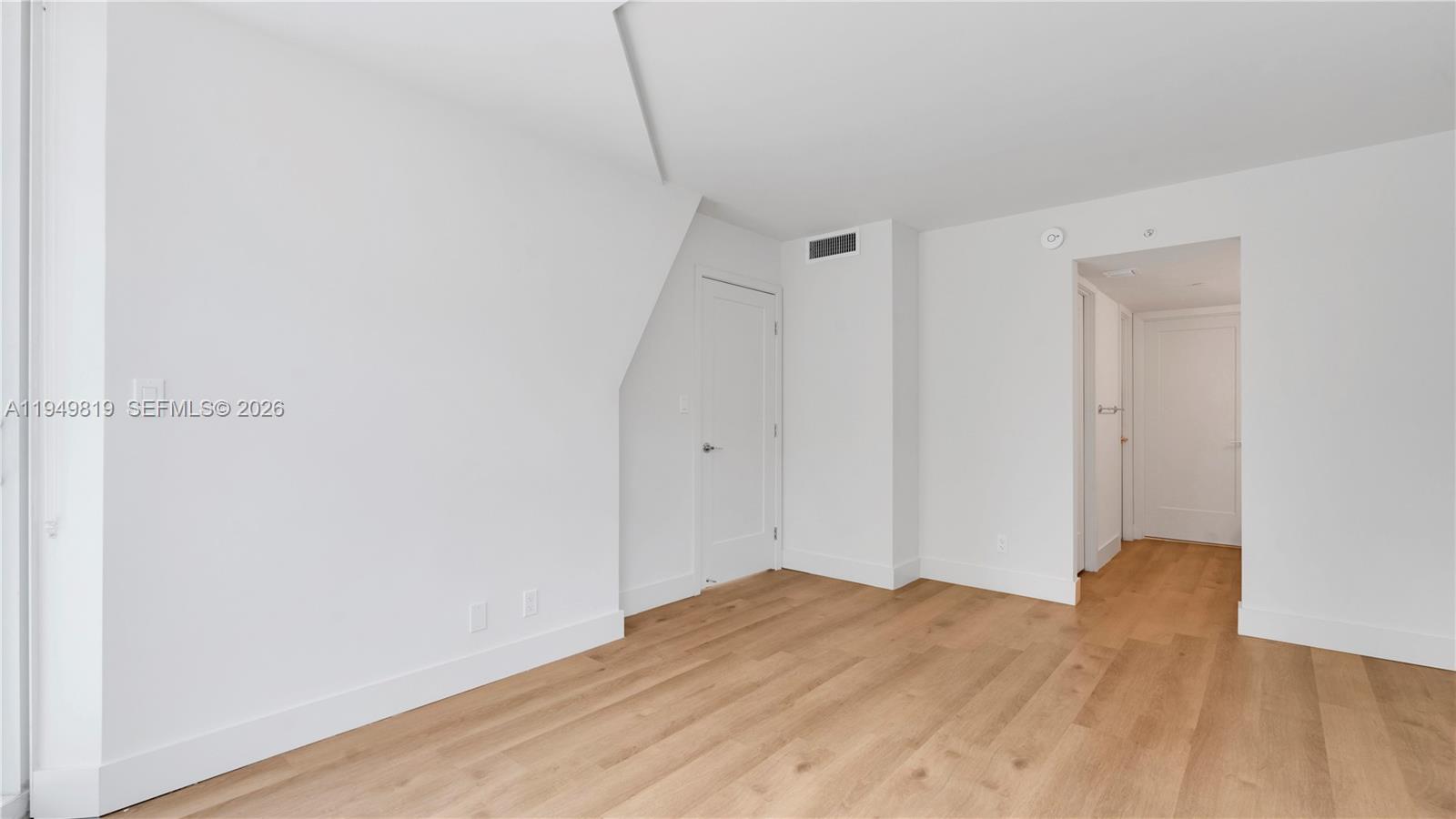 555 NE 34th St # 2107