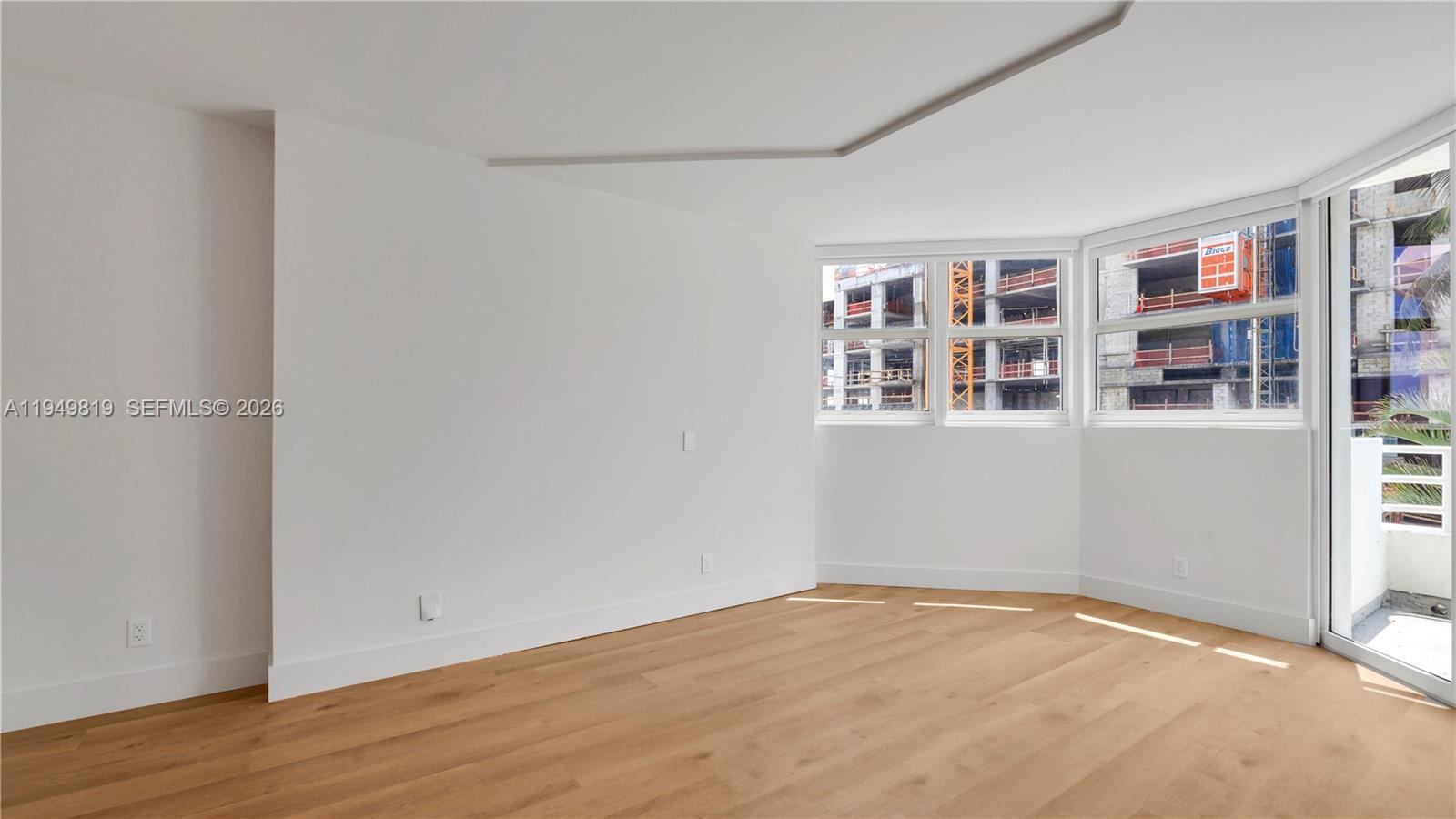 555 NE 34th St # 2107