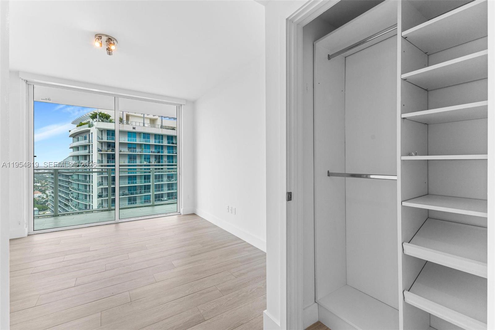 1080 Brickell Ave # 3909
