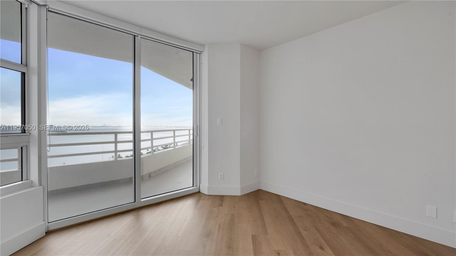 555 NE 34th St # 701