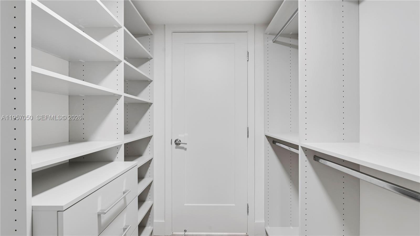 555 NE 34th St # 701