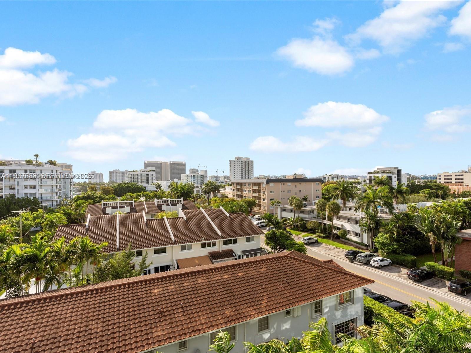 9901 W Bay Harbor Dr # 605