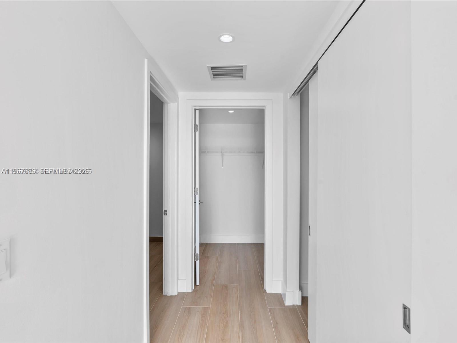 9901 W Bay Harbor Dr # 605