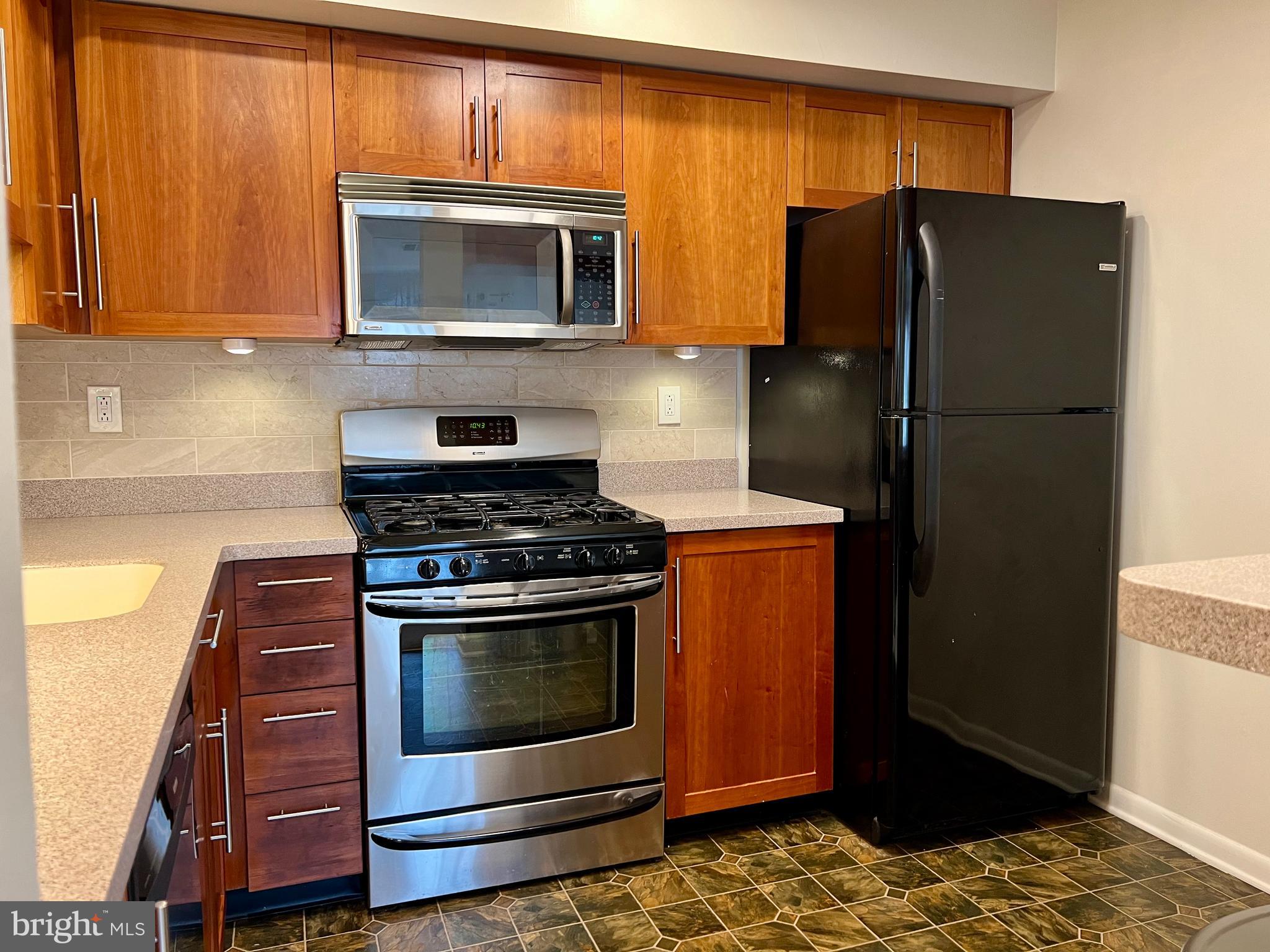 111 Worlidge COURT Unit: 12
