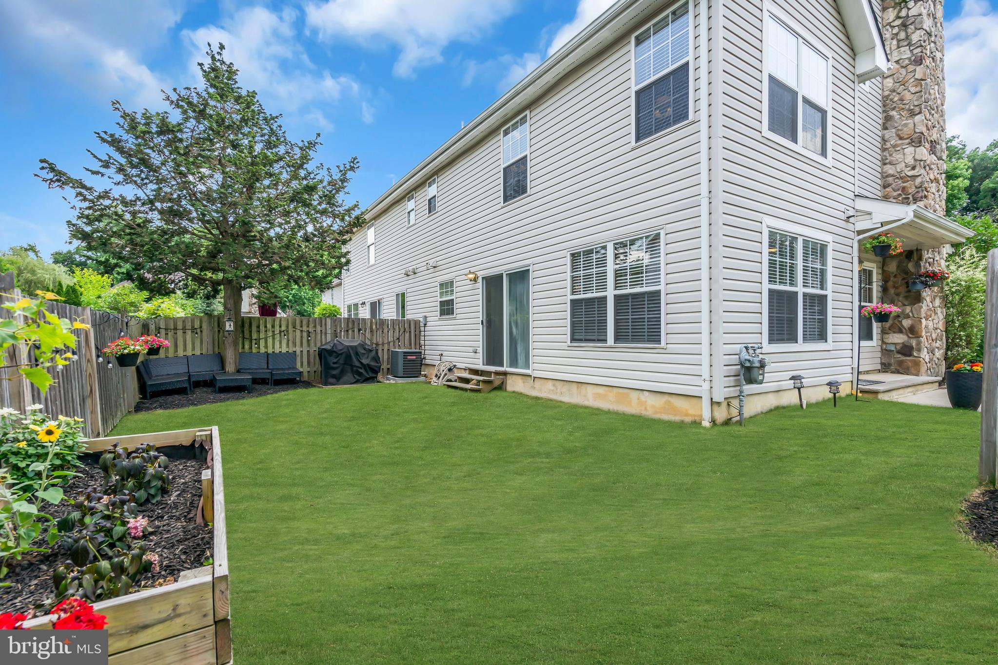 17 Haymarket Ct