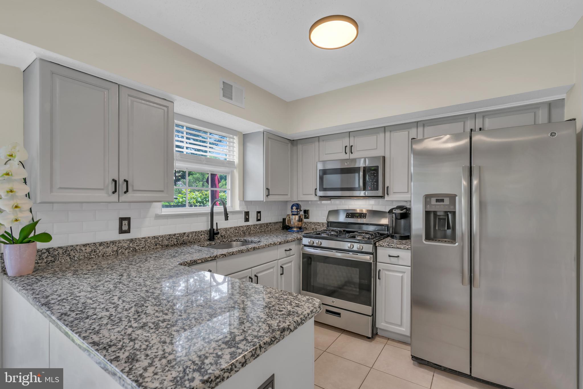 17 Haymarket Ct