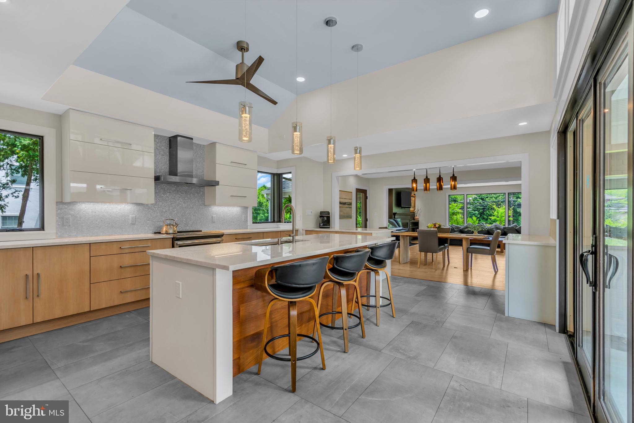 828 Princeton Kingston Rd