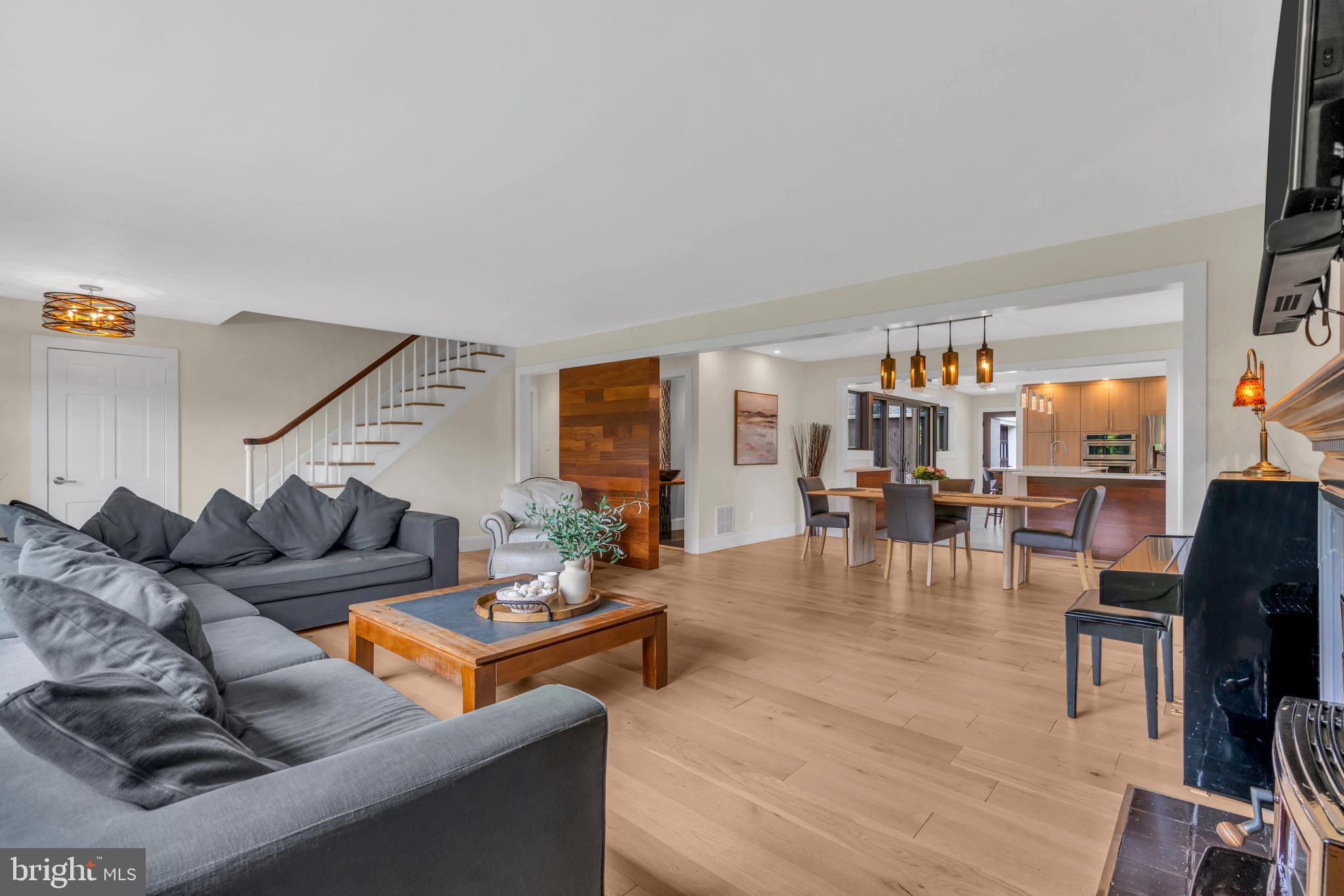 828 Princeton Kingston Rd
