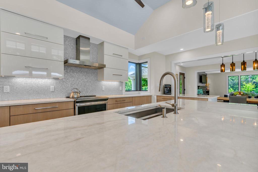 828 Princeton Kingston Rd