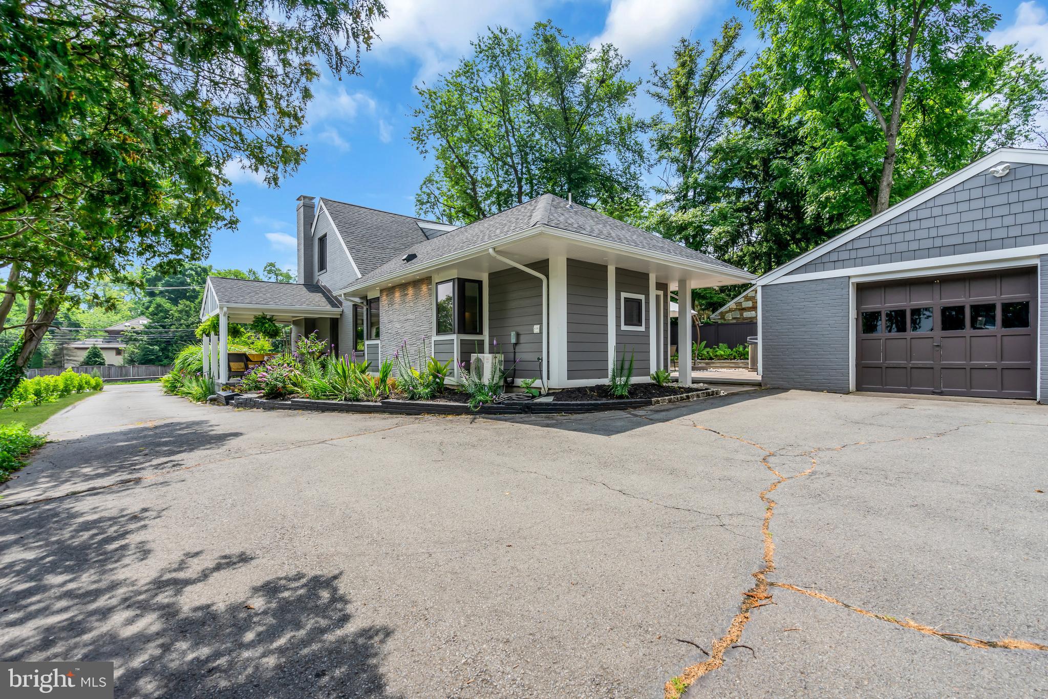 828 Princeton Kingston Rd