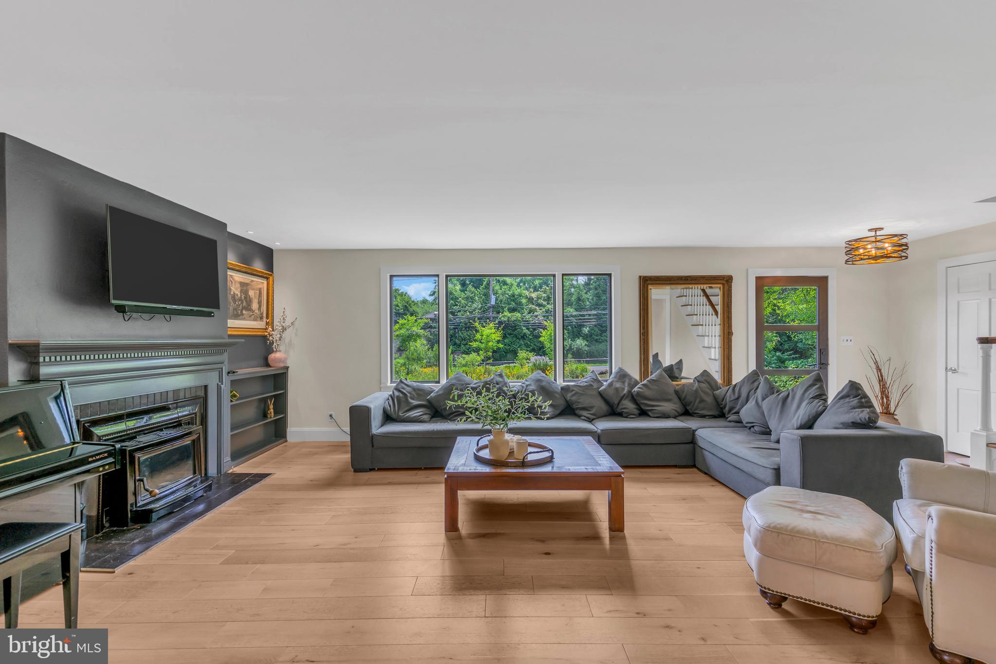 828 Princeton Kingston Rd