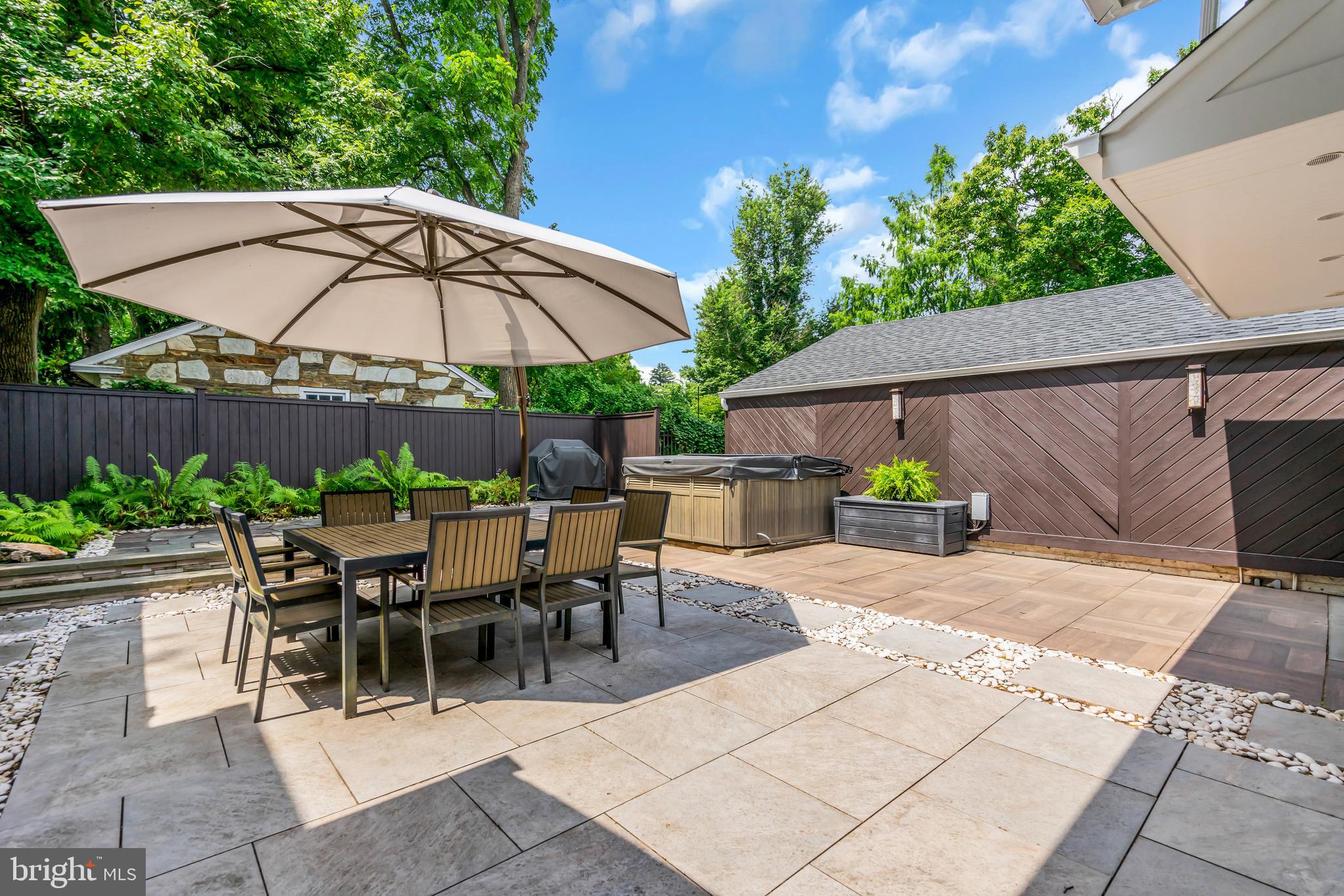 828 Princeton Kingston Rd