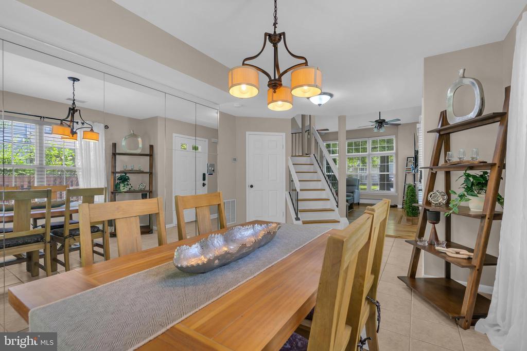 4 Barnsdale Dr