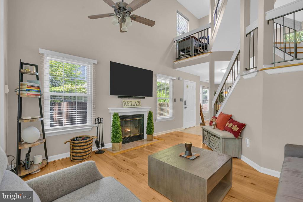 4 Barnsdale Dr