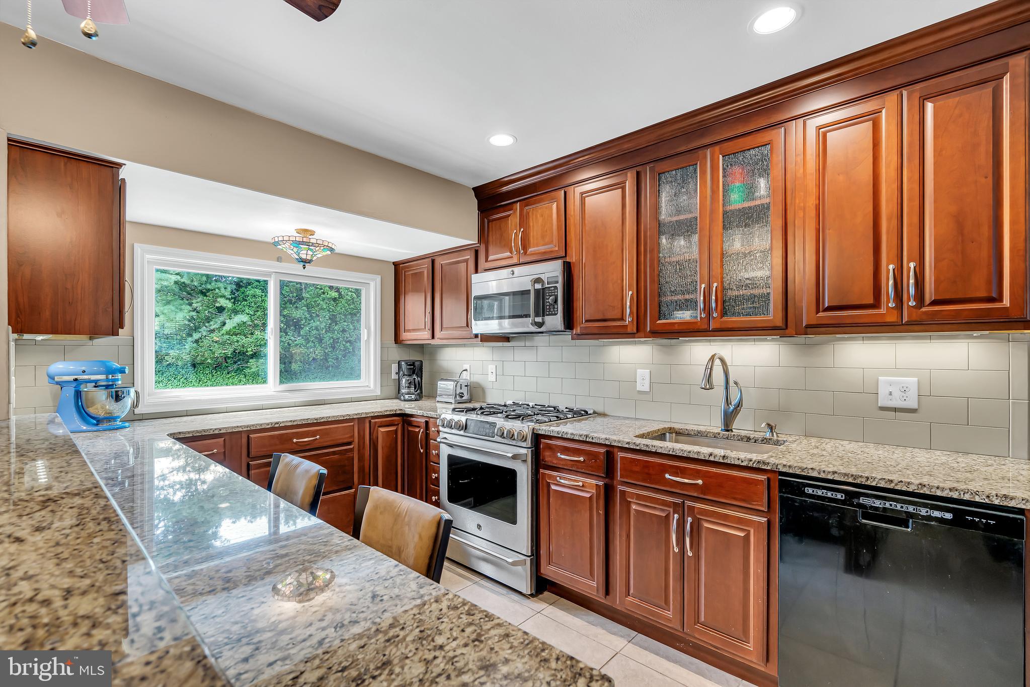 11 Tanglewood Dr