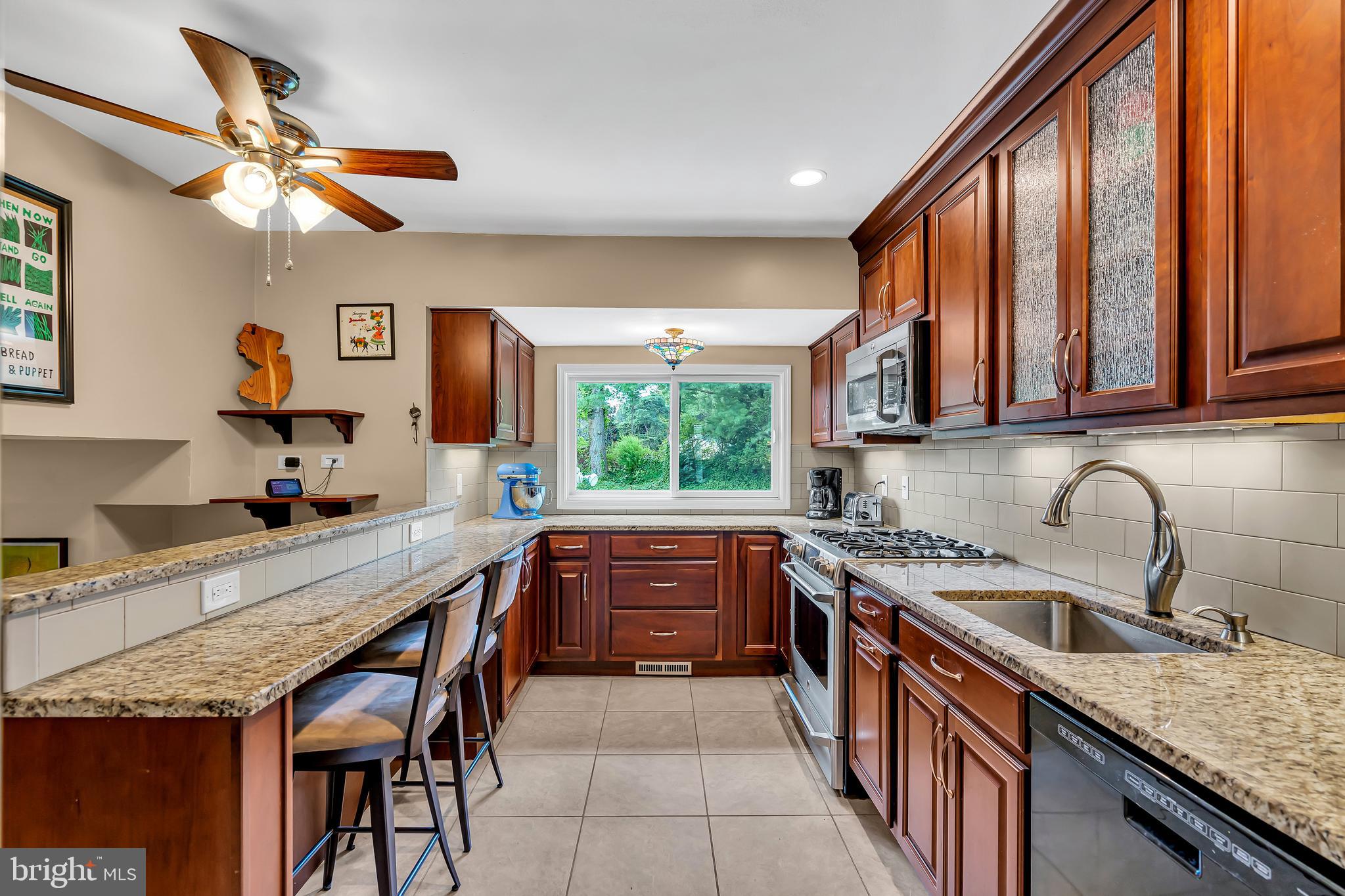 11 Tanglewood Dr