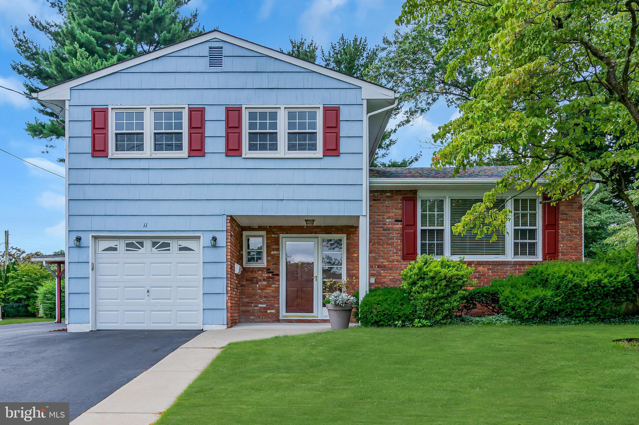 11 Tanglewood Dr