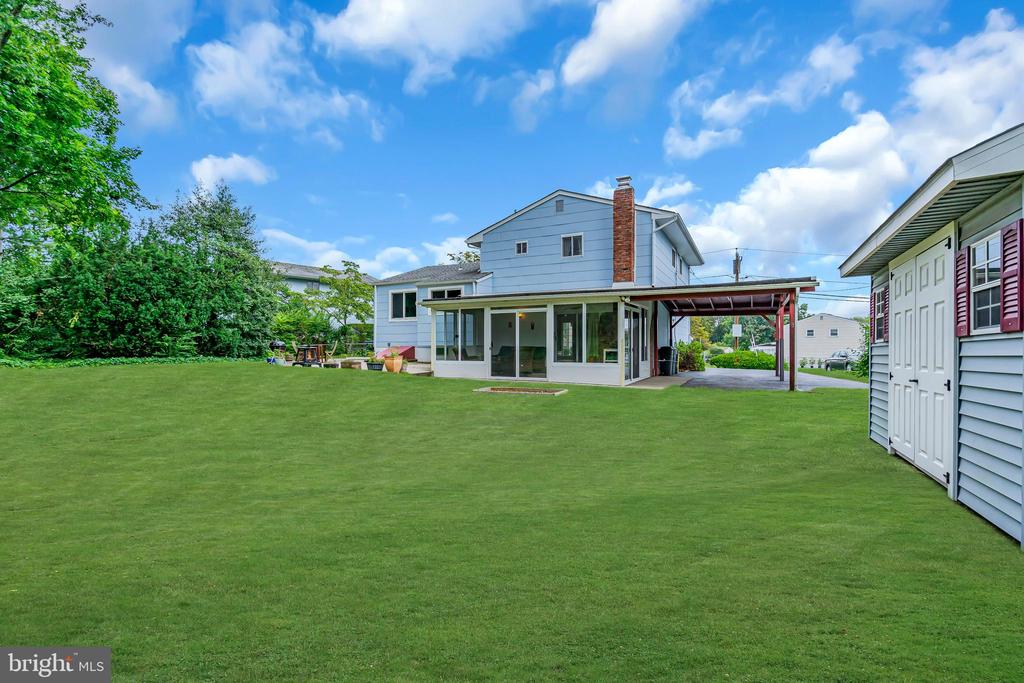 11 Tanglewood Dr