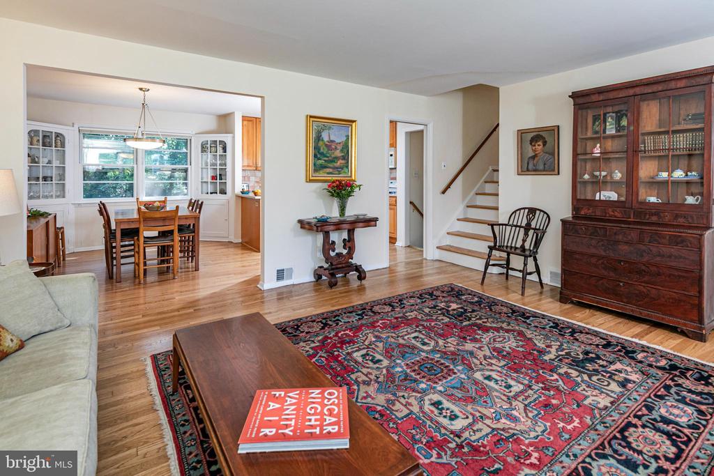 145 Hickory Ct