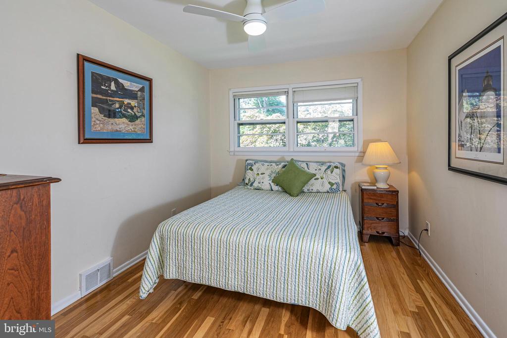 145 Hickory Ct