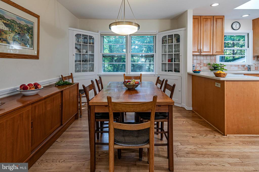 145 Hickory Ct