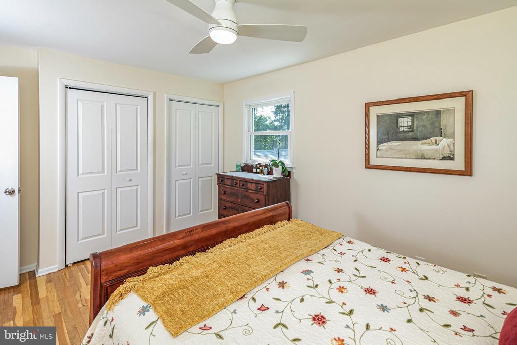 145 Hickory Ct