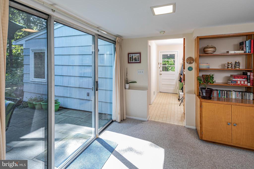 145 Hickory Ct