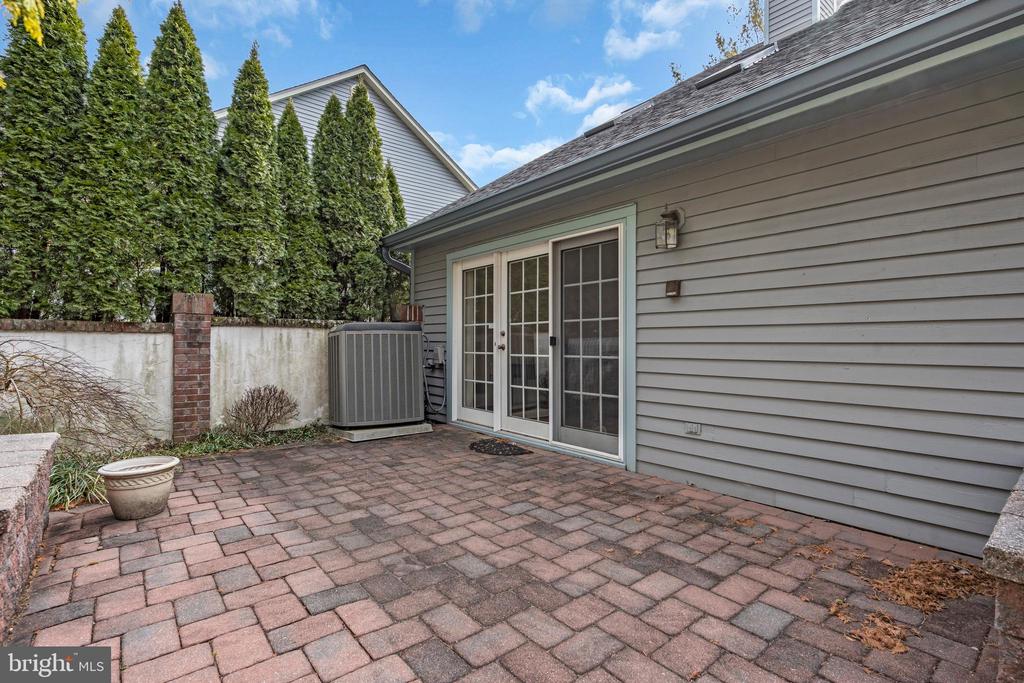 11 Thorngate Ct