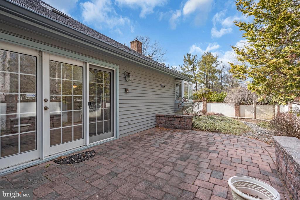 11 Thorngate Ct