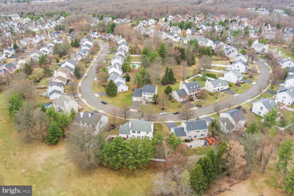 40 Chicory Ln