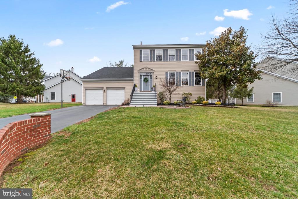 40 Chicory Ln