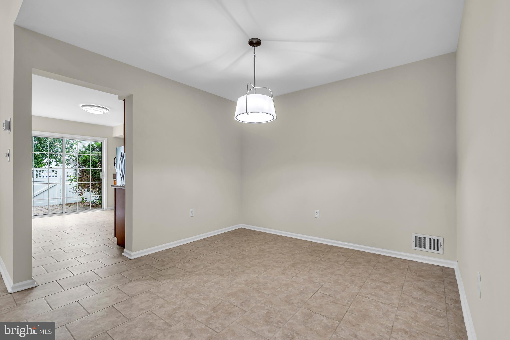 206 S SANDPIPER CT CT