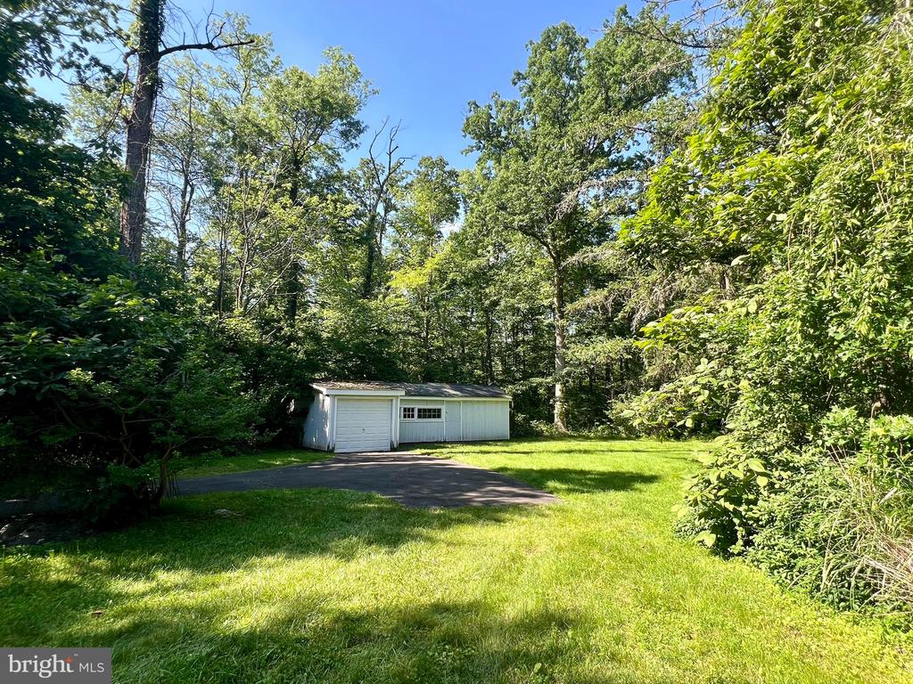 55 Stony Brook Rd