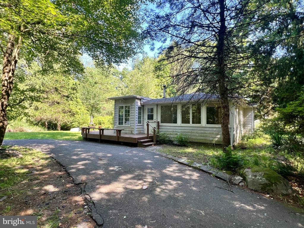55 Stony Brook Rd