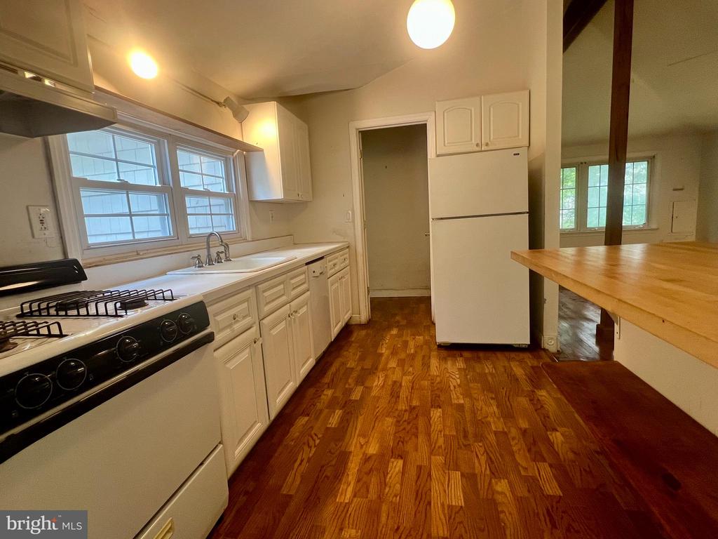 55 Stony Brook Rd