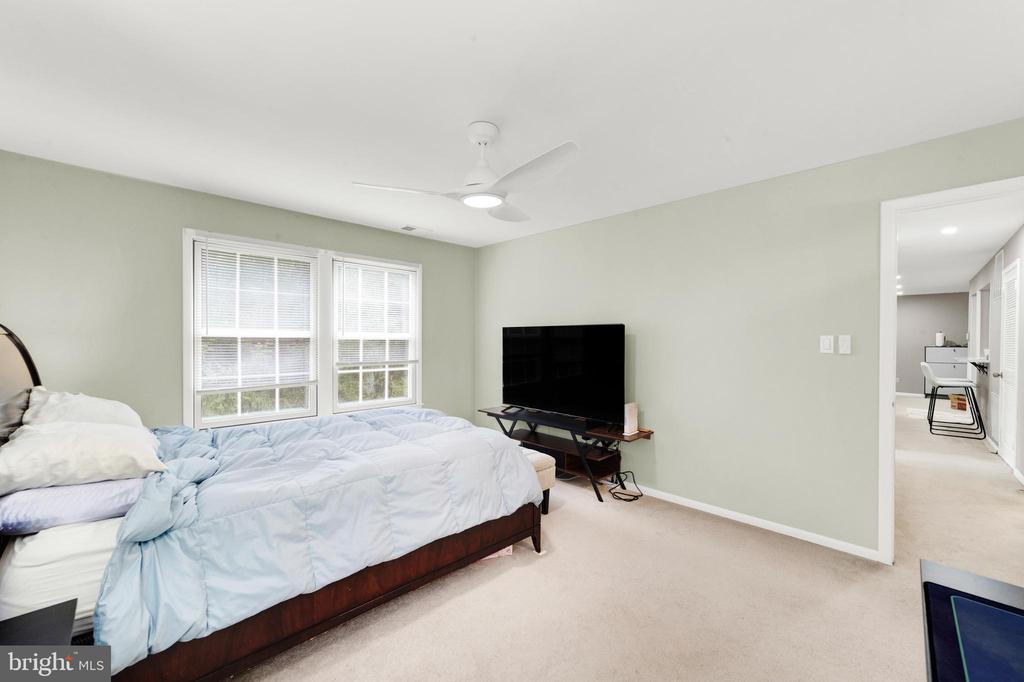 206 SALEM COURT 6