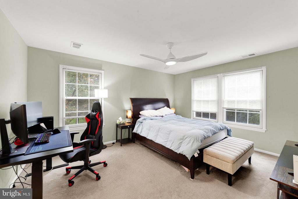 206 SALEM COURT 6