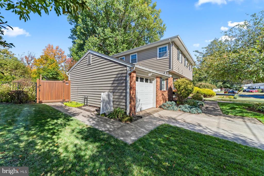 102 FIELDBORO DRIVE