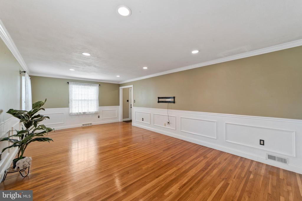 102 FIELDBORO DRIVE