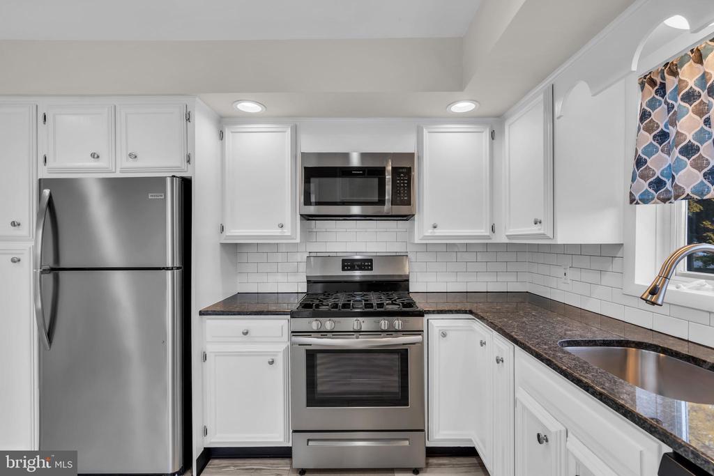 29 SAYBROOK