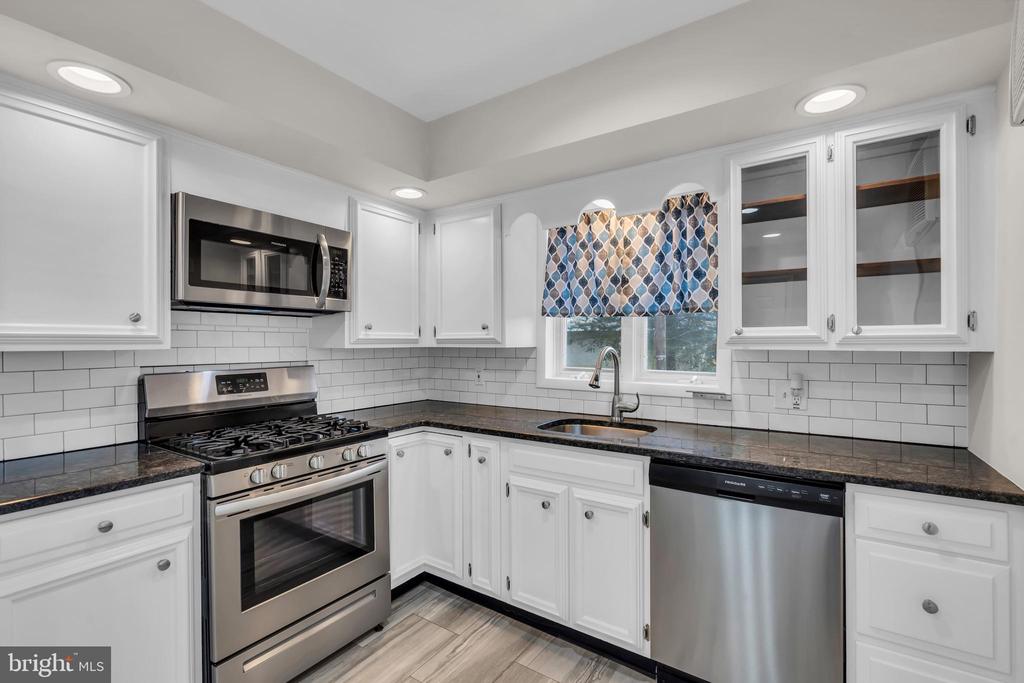 29 SAYBROOK